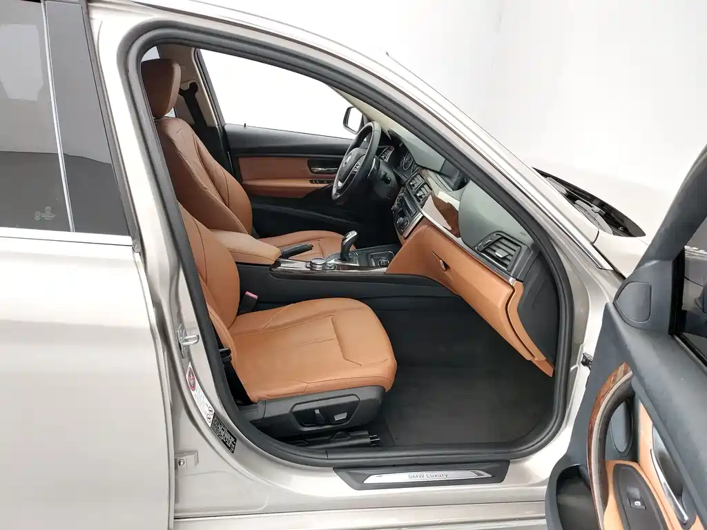 BMW 3 Series — миниатюра 14