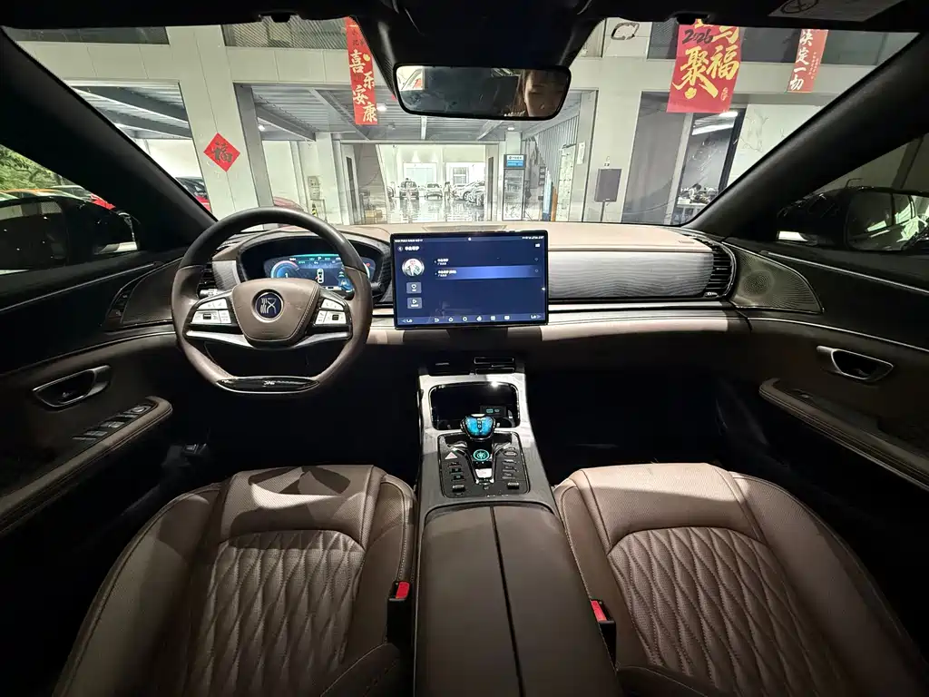 BYD Han — миниатюра 7