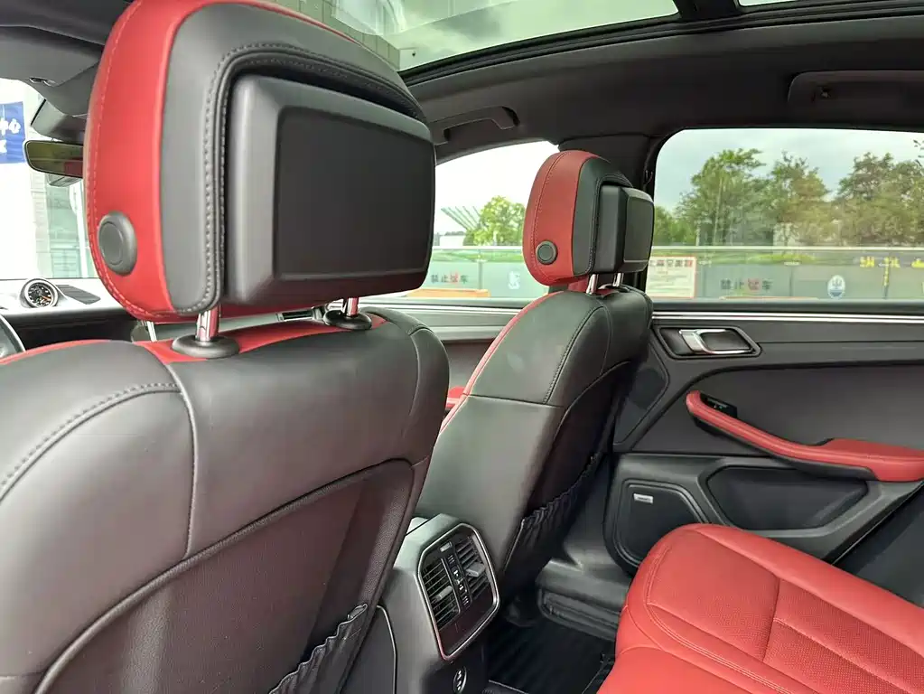 Porsche Macan — миниатюра 19