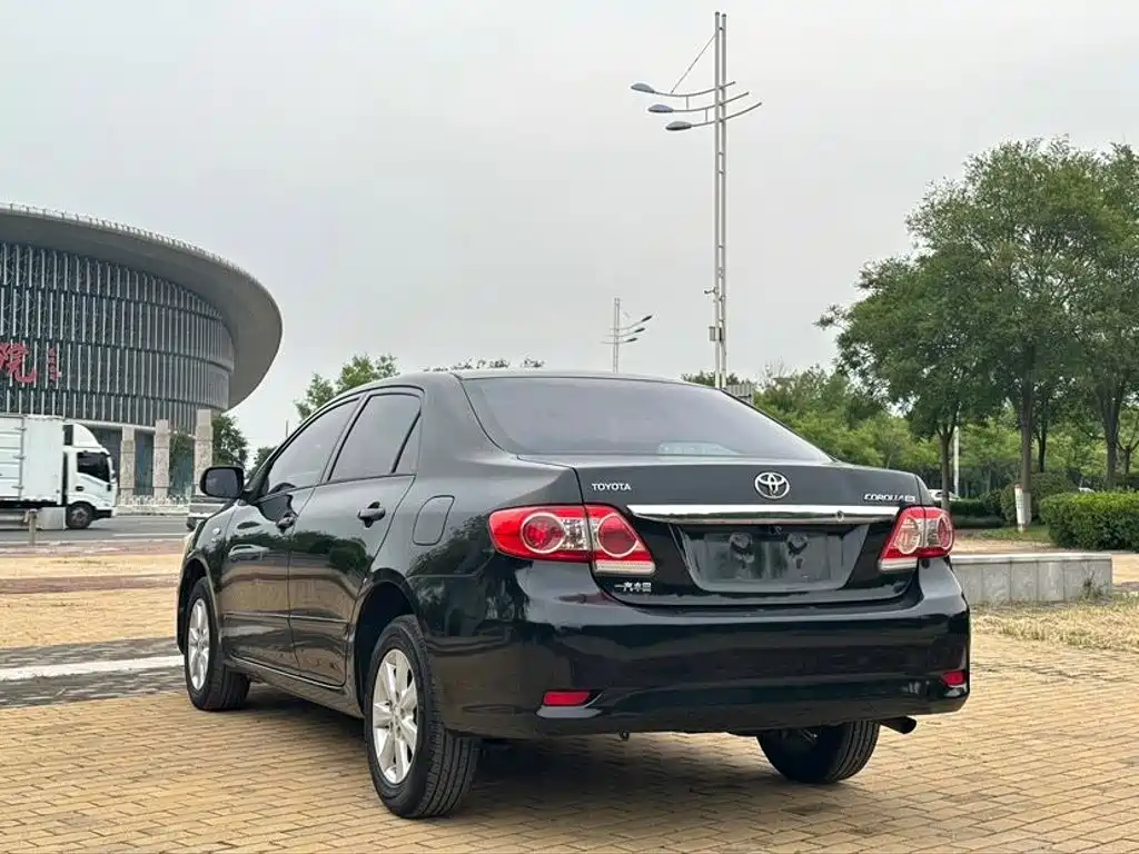 Toyota Corolla — миниатюра 6