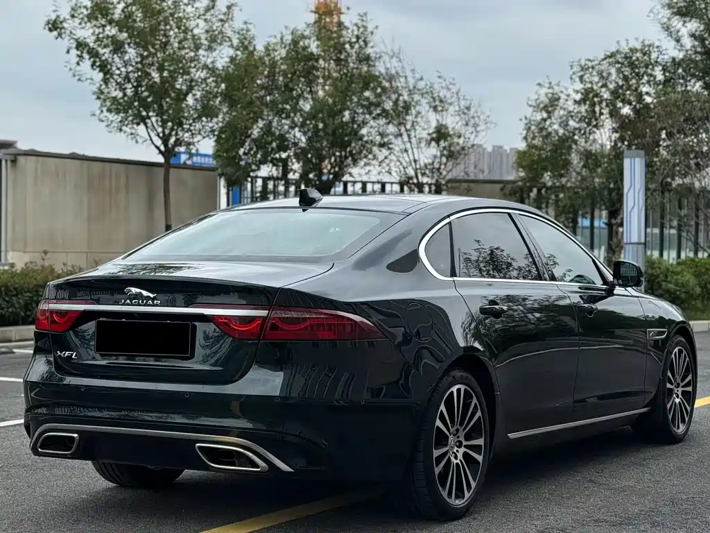 Jaguar XFL — фотографии объявления, Фото 15