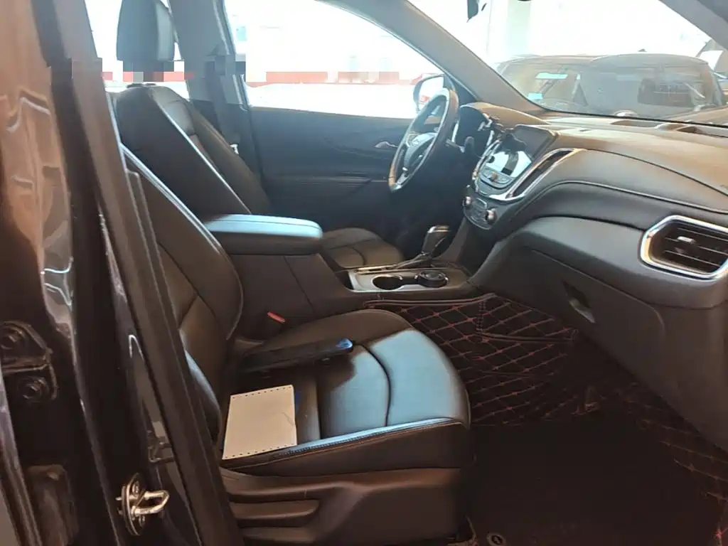 Chevrolet Equinox — миниатюра 25