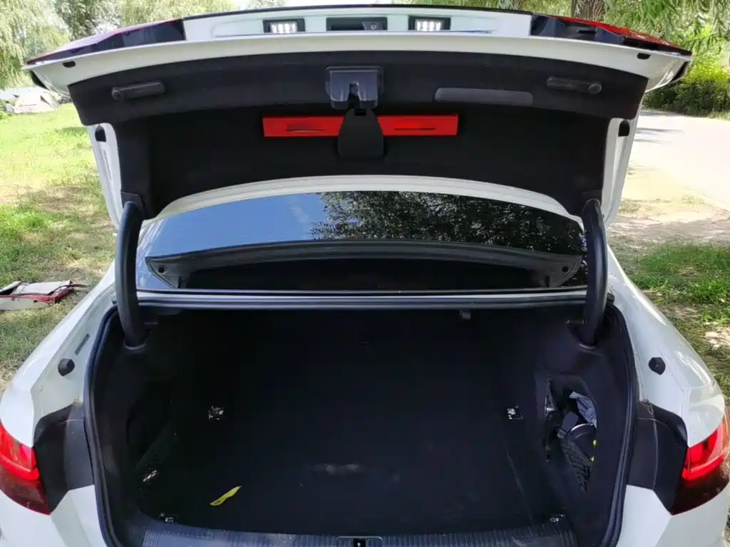 Audi A4L — миниатюра 19