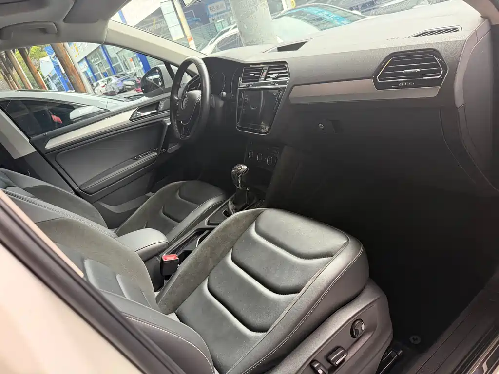 Volkswagen Tiguan L — миниатюра 8