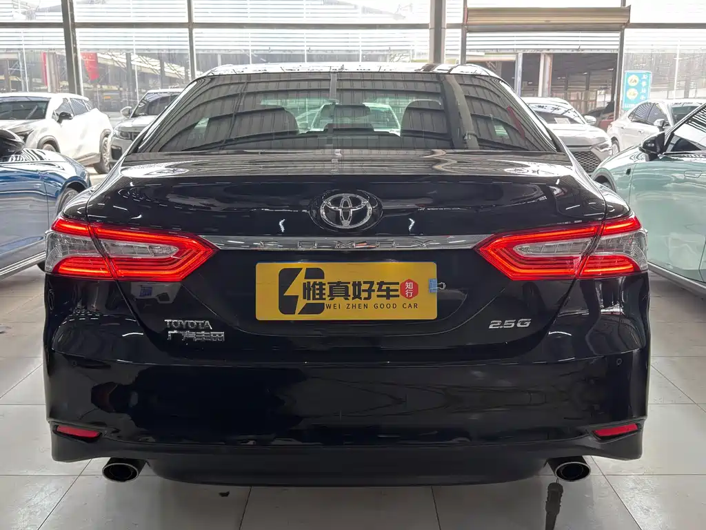 TOYOTA CAMRY