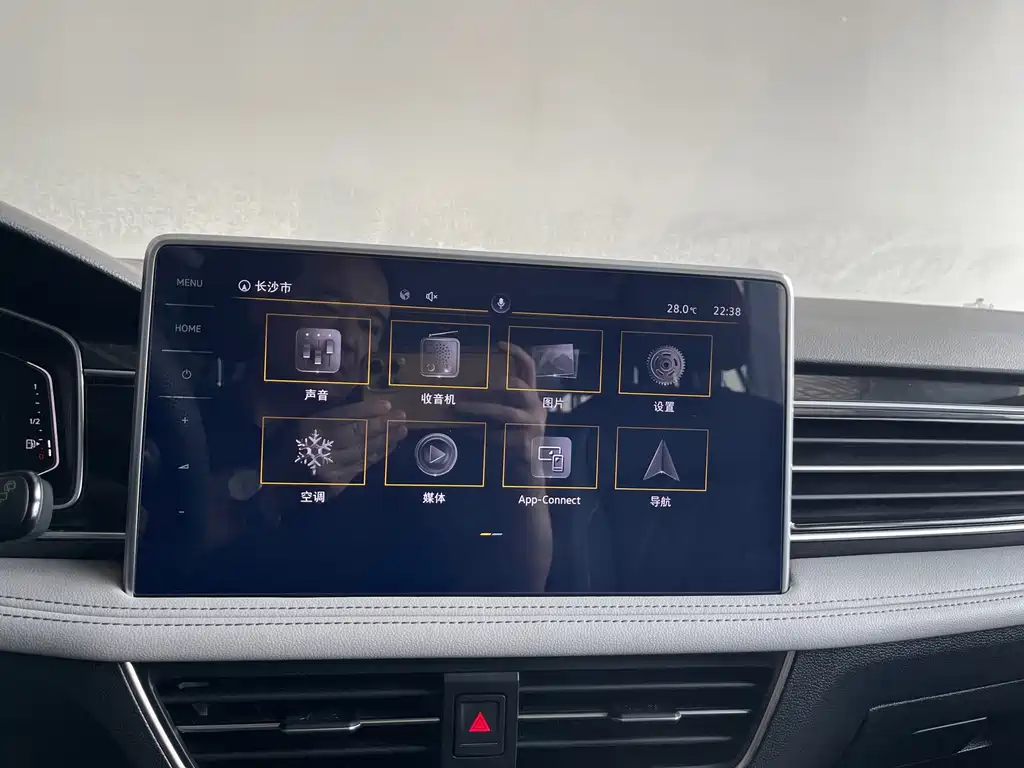 Volkswagen Tiguan L — миниатюра 17