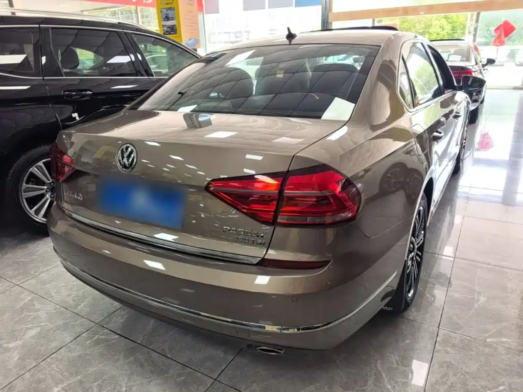Volkswagen Passat — миниатюра 7