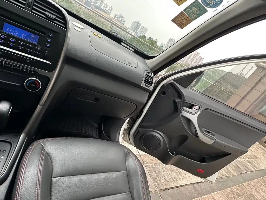 Chery Tiggo 3 — миниатюра 20