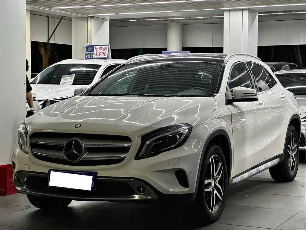 Mercedes-Benz GLA 2016