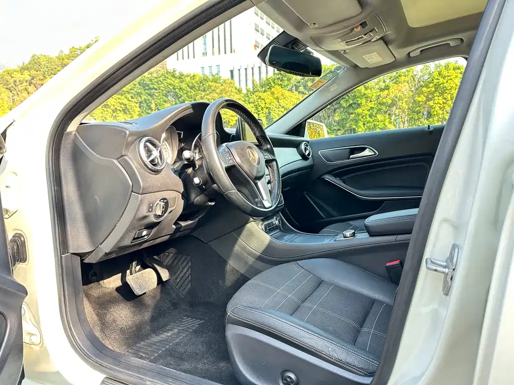 Mercedes-Benz GLA (Import) — миниатюра 4