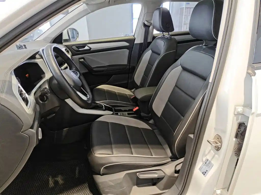 Volkswagen T-Roc — миниатюра 15