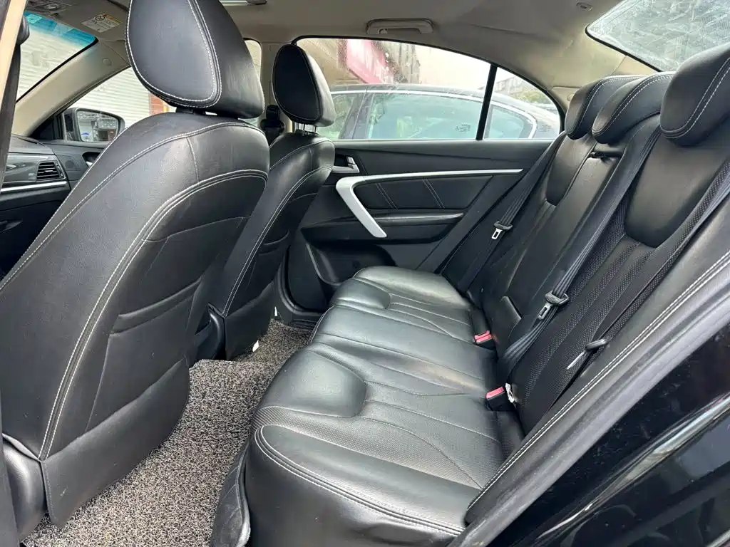 Geely Emgrand — миниатюра 6
