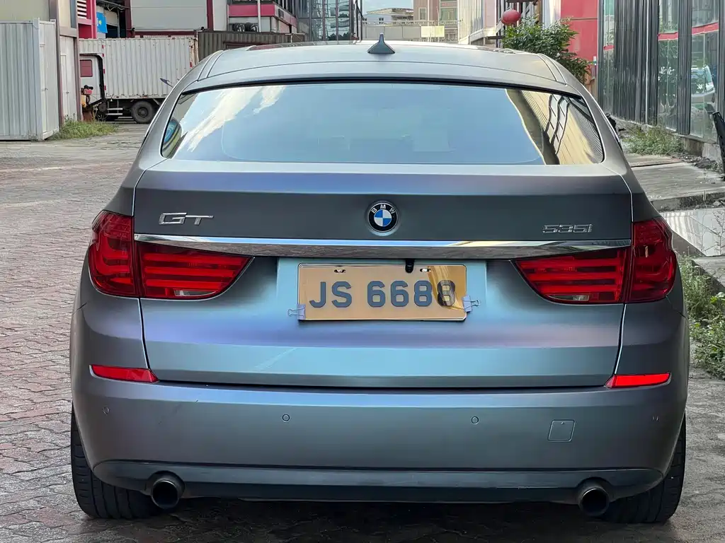 BMW 5 Series GT — миниатюра 10