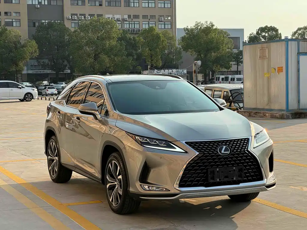 Lexus RX 2022
