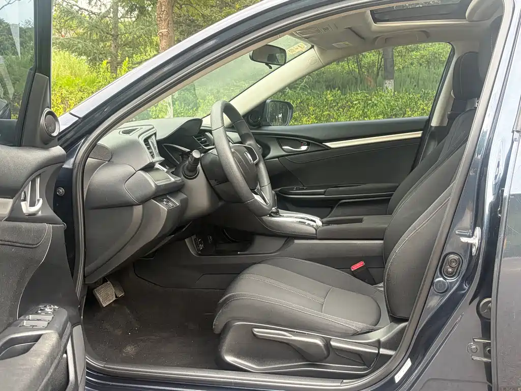 Honda Civic — миниатюра 6