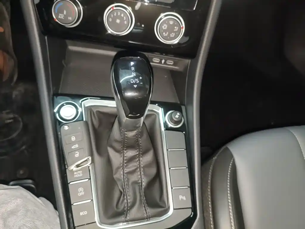 Volkswagen Sagitar — миниатюра 14