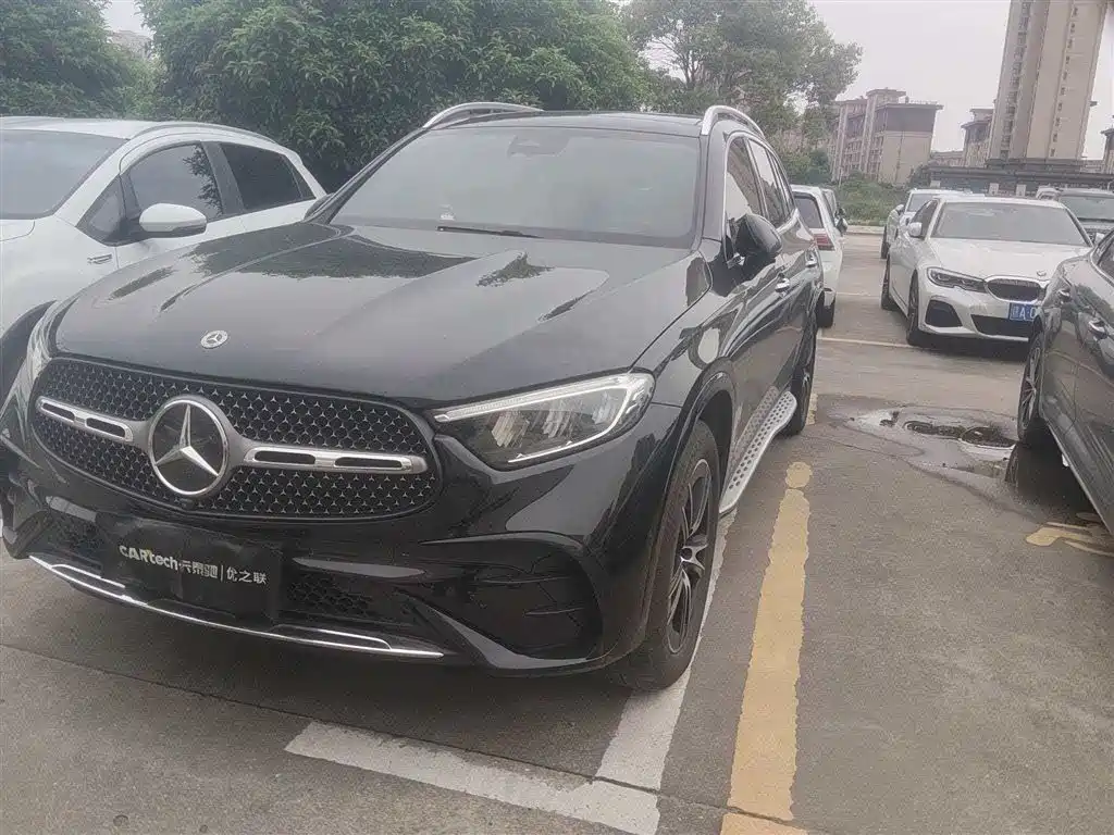Mercedes-Benz GLC 2025
