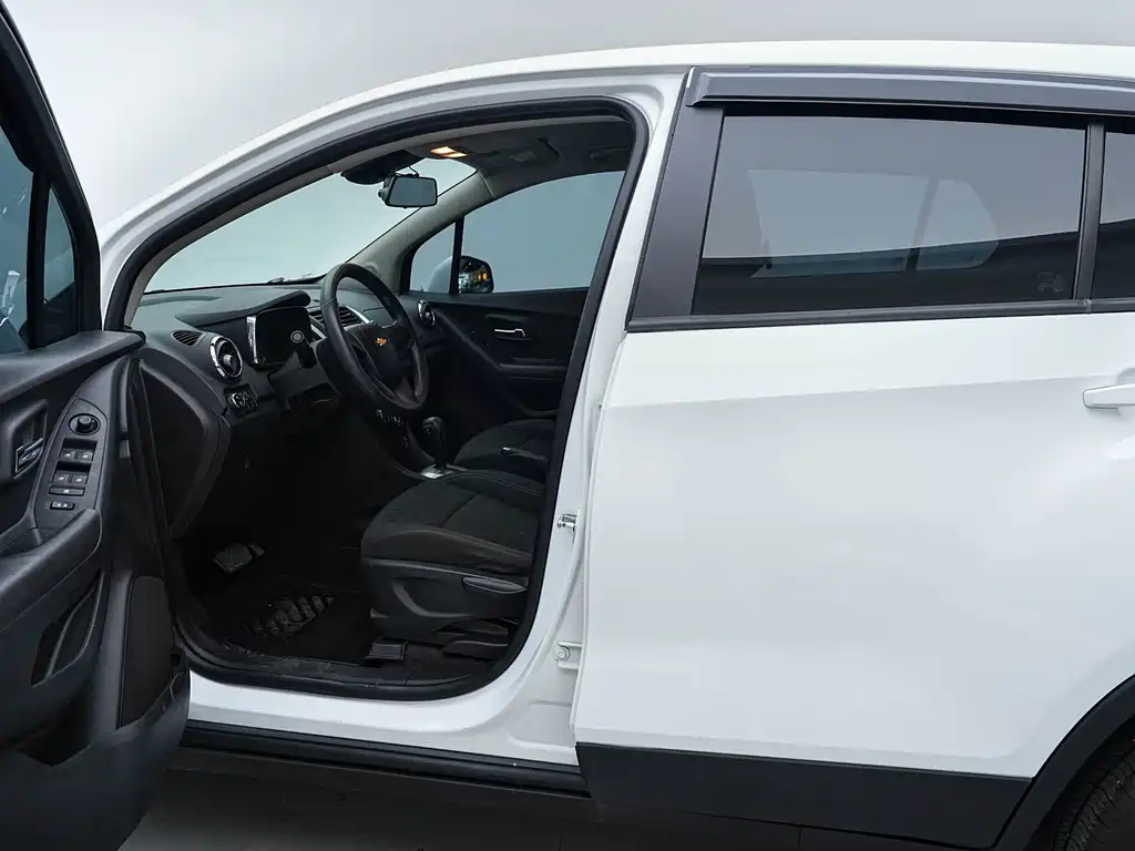 Chevrolet Trax — миниатюра 17