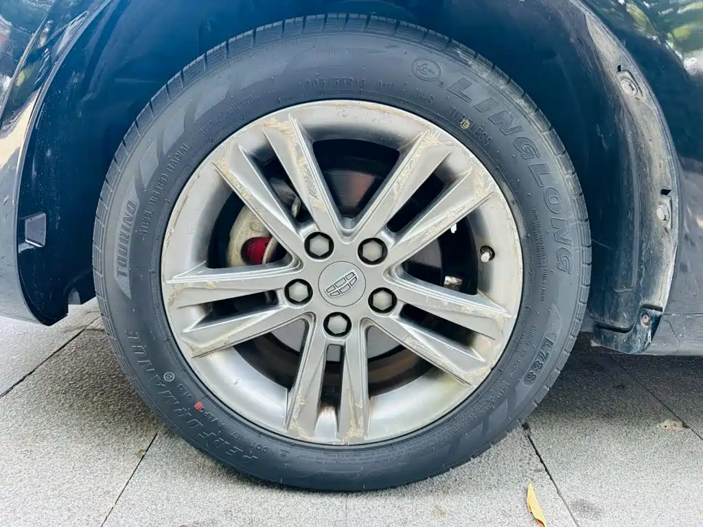 Geely Emgrand — миниатюра 13