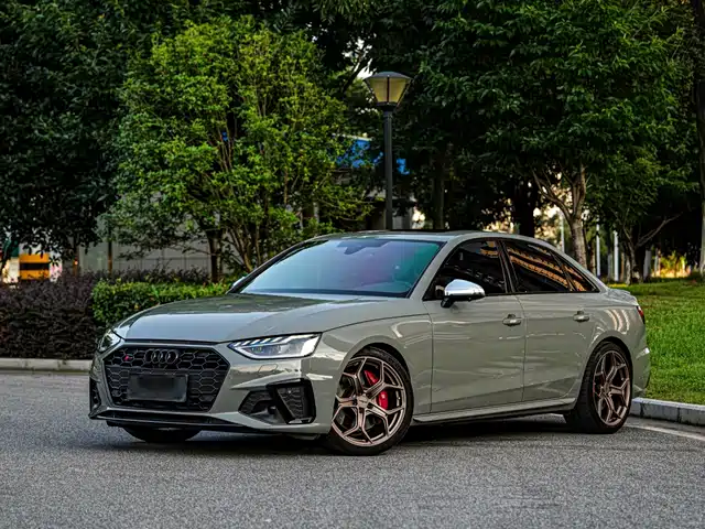 Audi S4