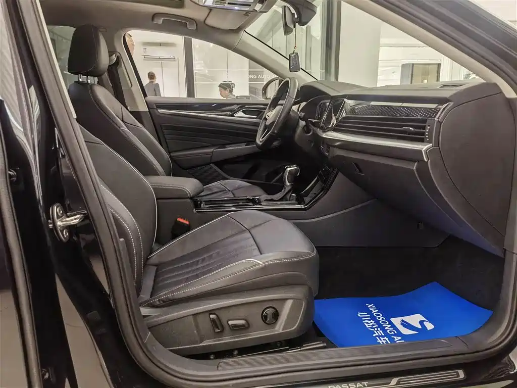 VOLKSWAGEN PASSAT NEW ENERGY