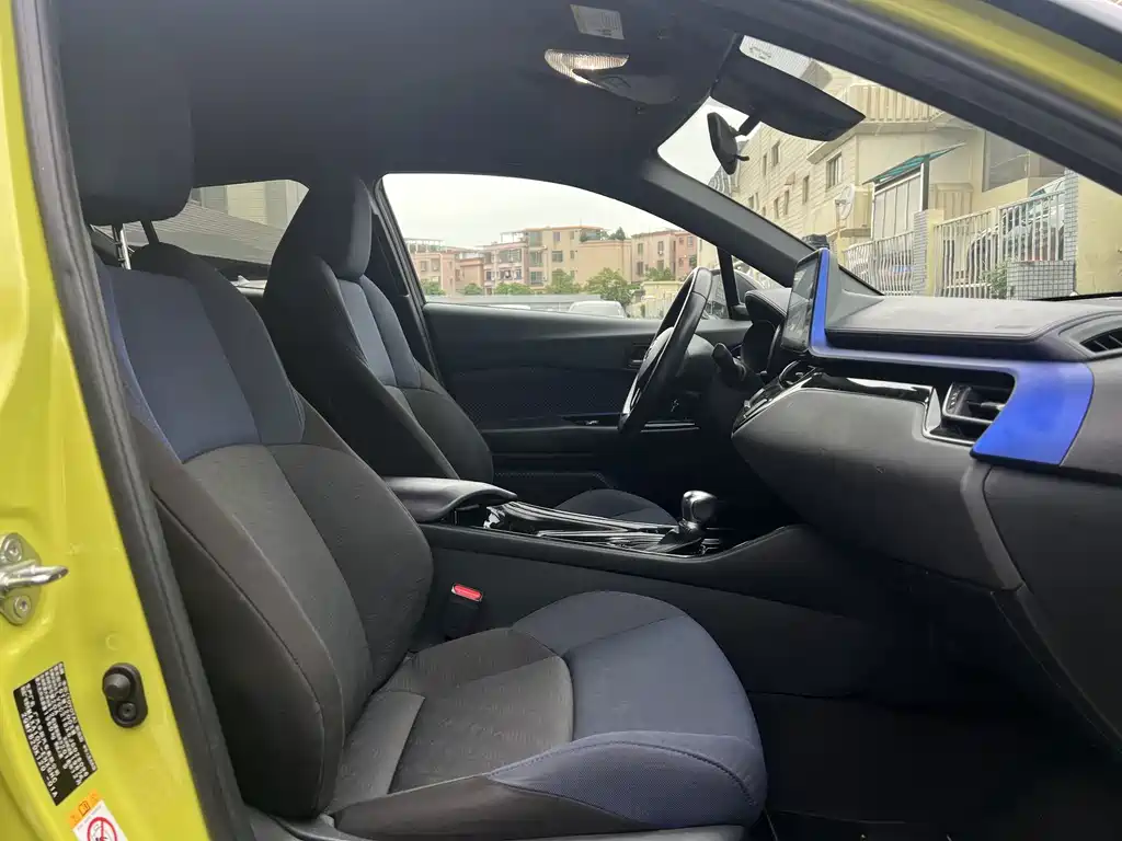 Toyota C-HR — миниатюра 16