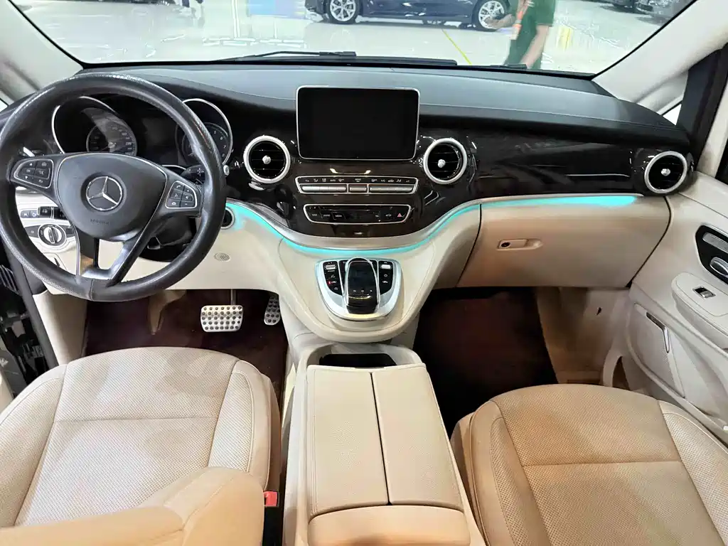 Mercedes-Benz V-Class — миниатюра 6