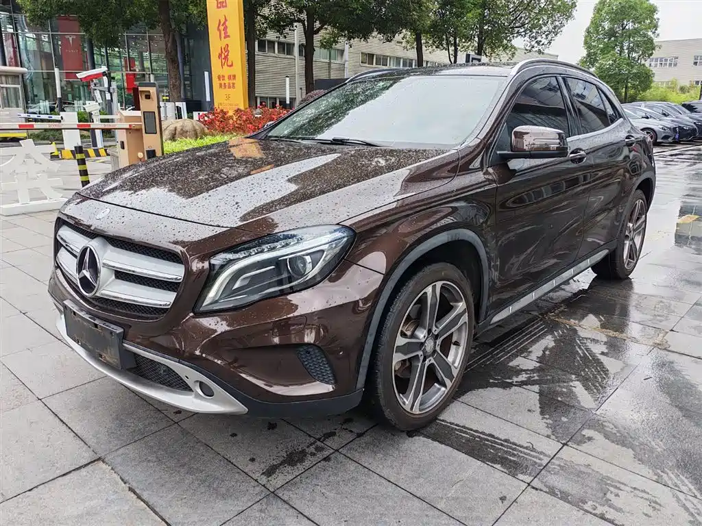 Mercedes-Benz GLA