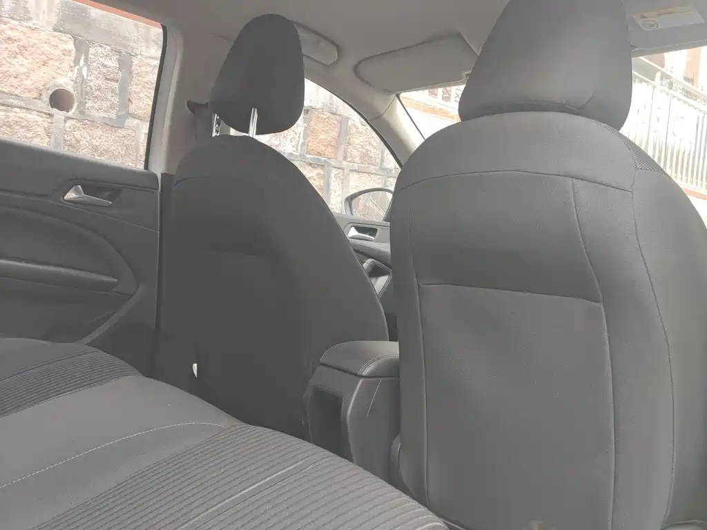 Peugeot 408 1.8L Manual Leading Edition, фото 11