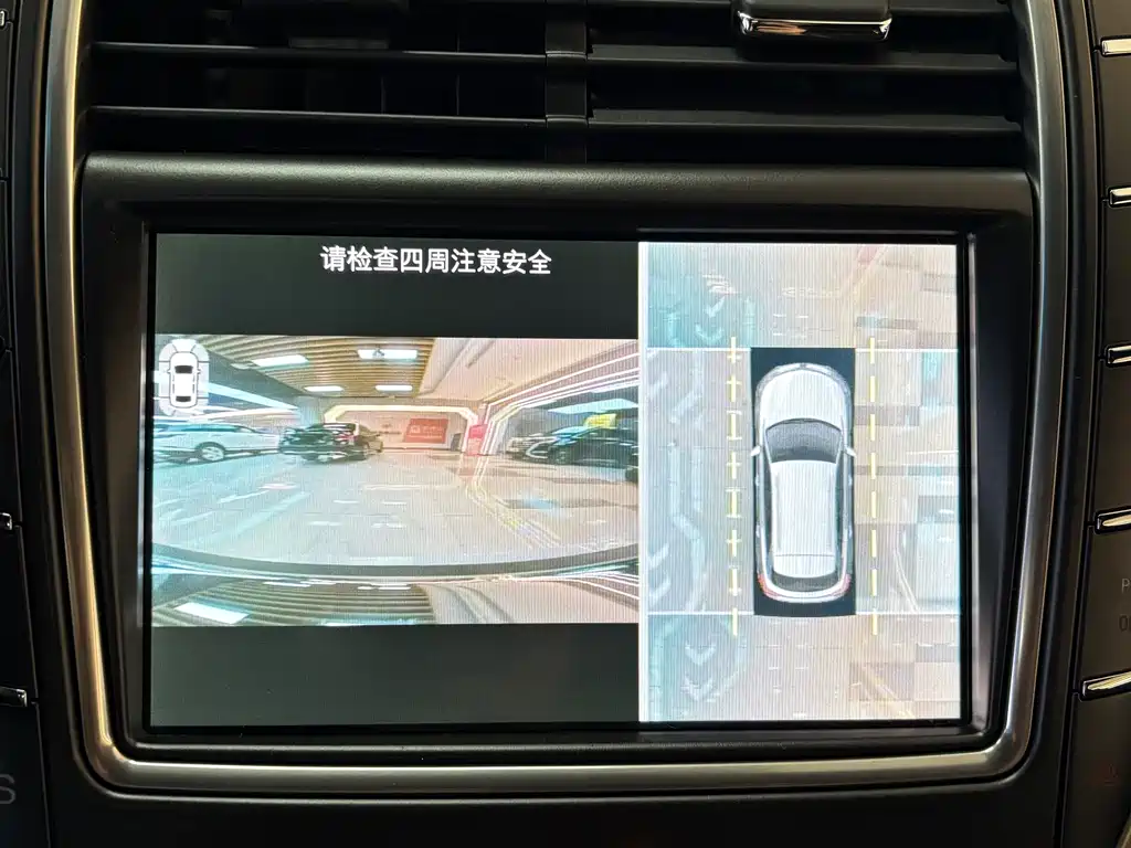 LINCOLN NAVIGATOR (IMPORT)