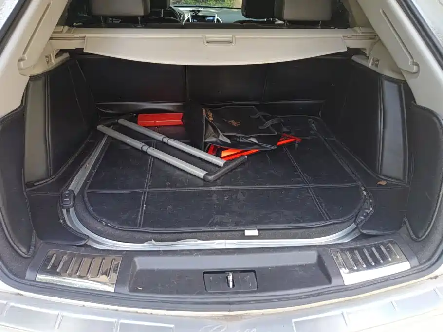 Cadillac SRX — миниатюра 4
