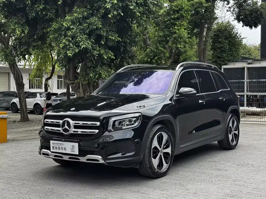 Mercedes-Benz GLB 2021