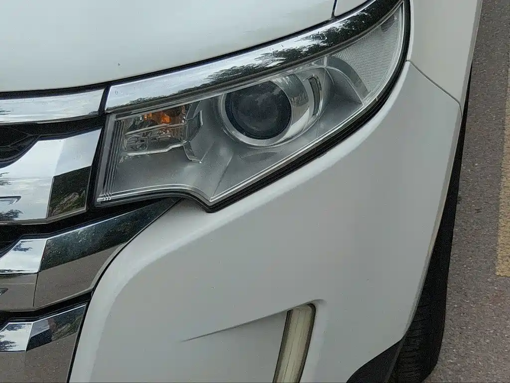 Ford Edge (Import) — миниатюра 5