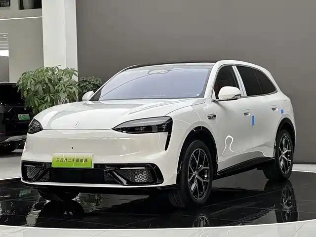 AITO M6