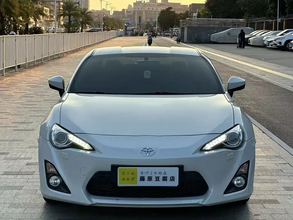 Toyota 86 — миниатюра 2