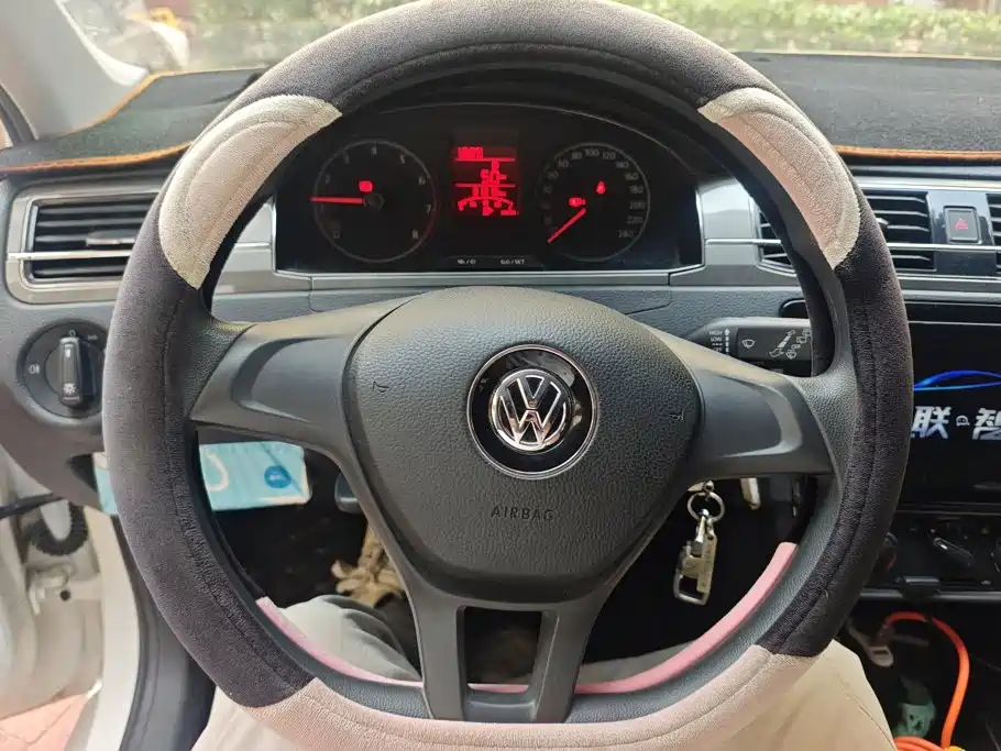 Volkswagen Santana — миниатюра 15