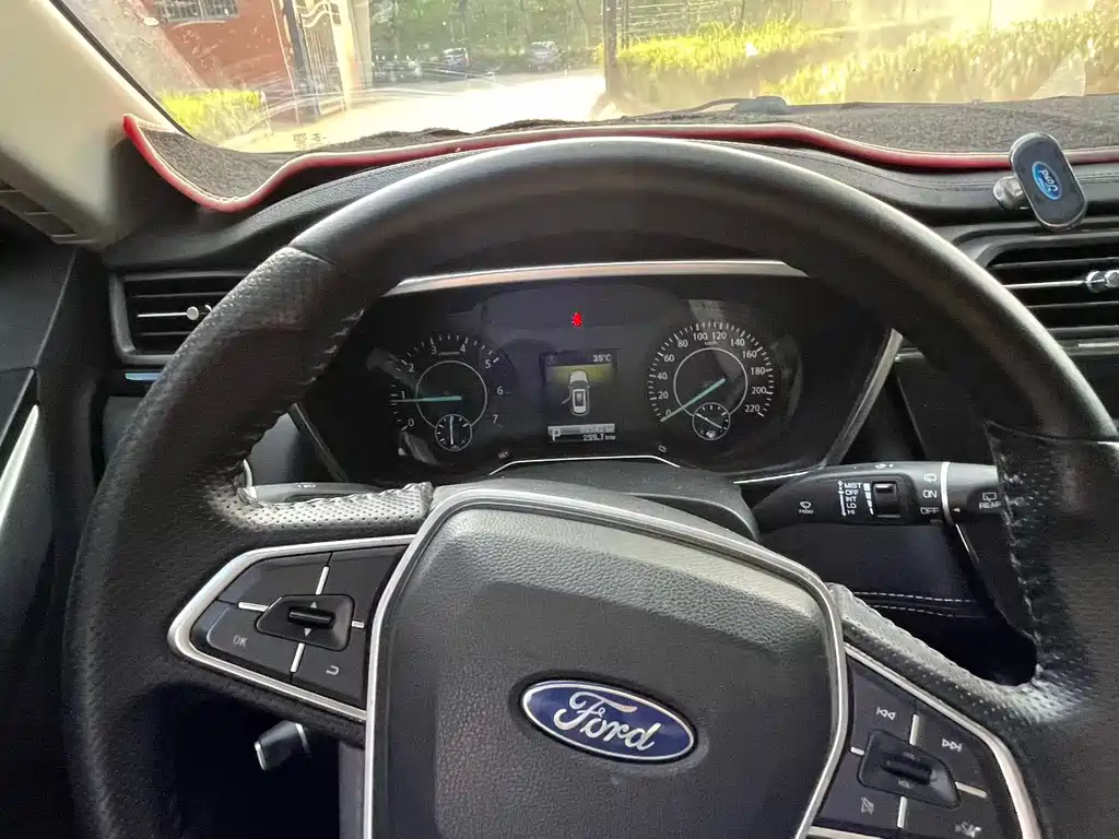 Ford Territory — миниатюра 8