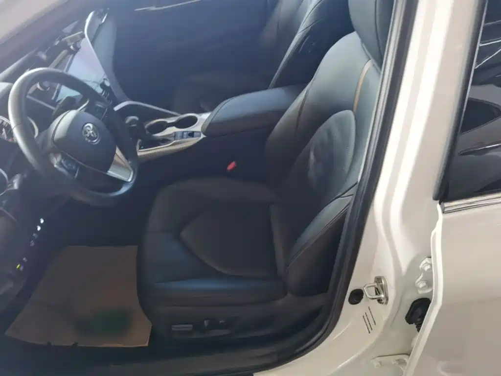 Toyota Camry — миниатюра 15