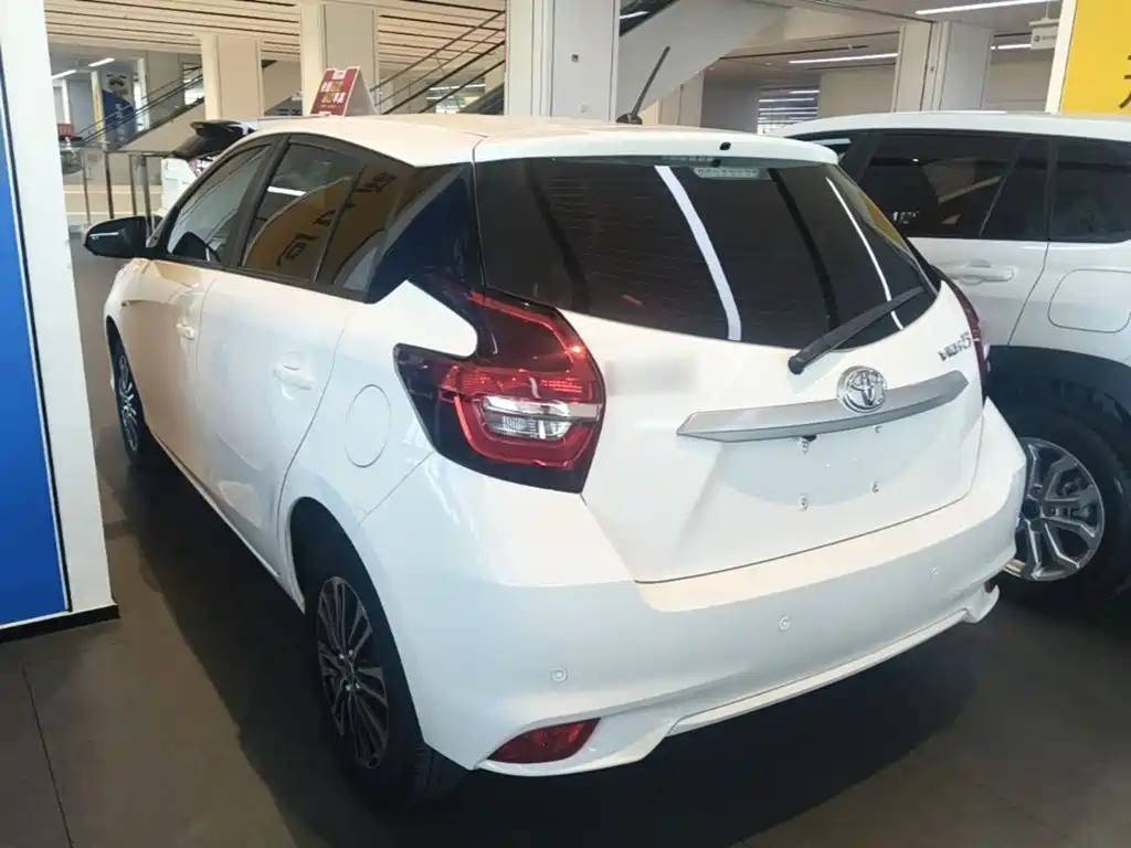Toyota Vios FS — миниатюра 5