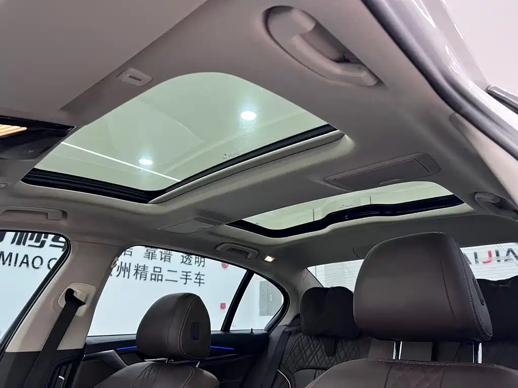 BMW 5 Series — миниатюра 22