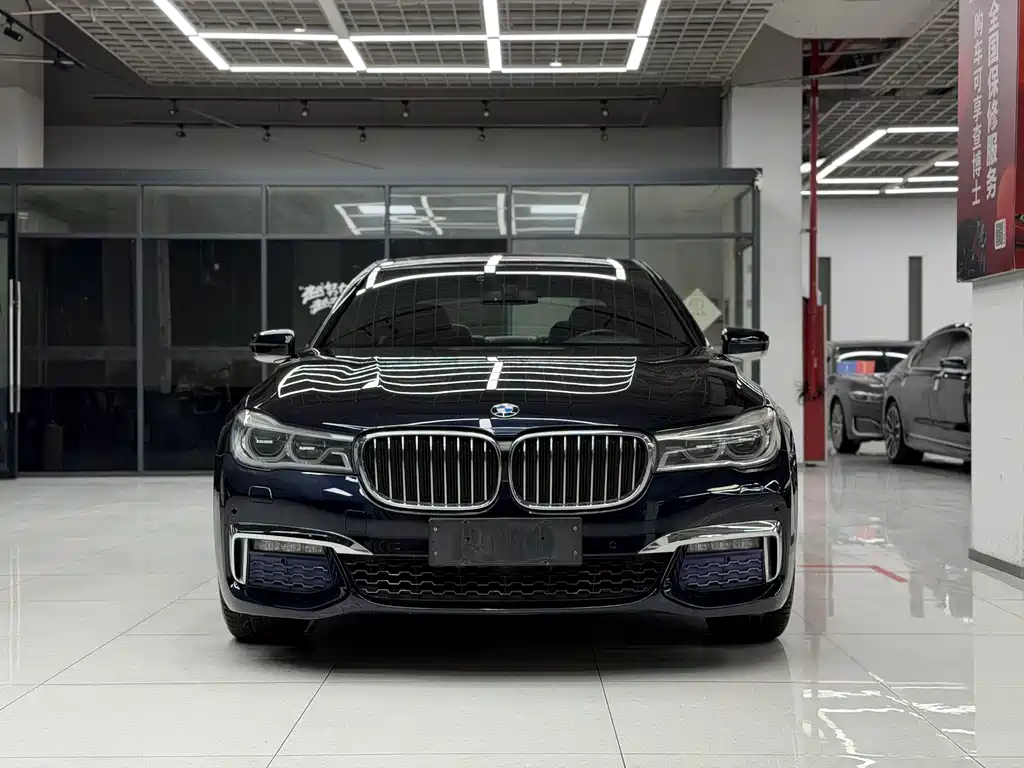 BMW 7 Series — миниатюра 2
