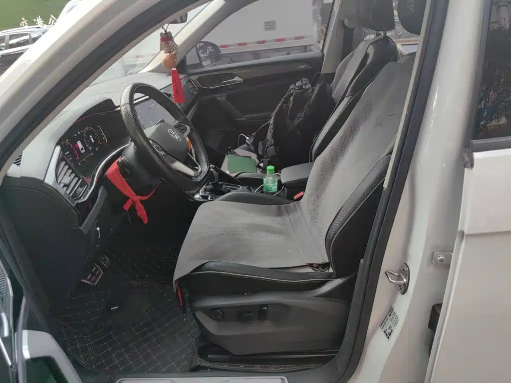 Volkswagen X — миниатюра 16