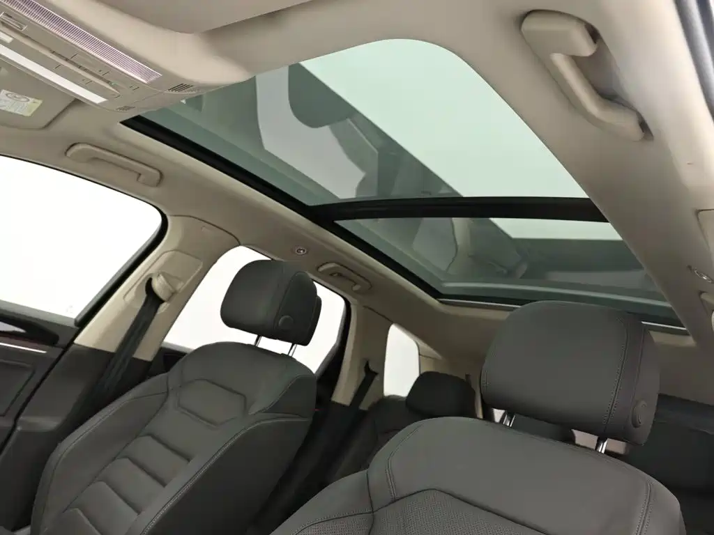 Volkswagen Touareg — миниатюра 13