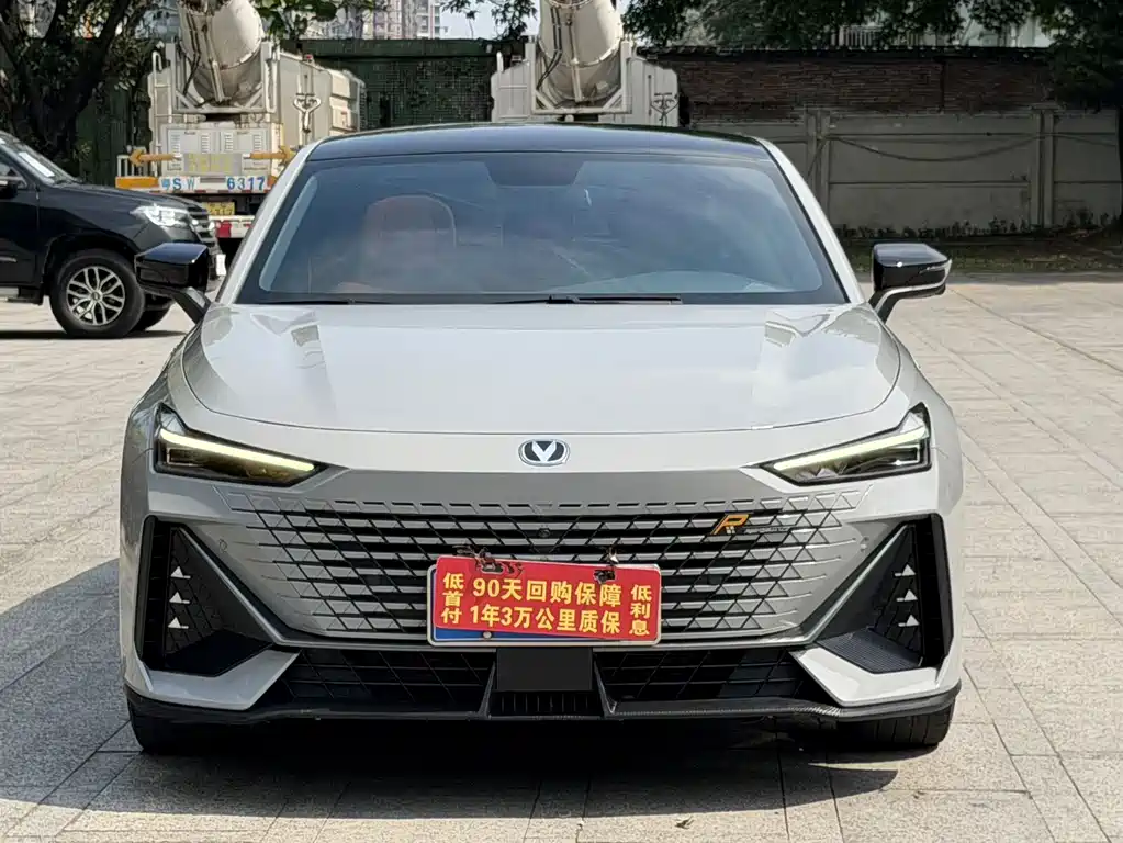 Changan UNI-V — миниатюра 3