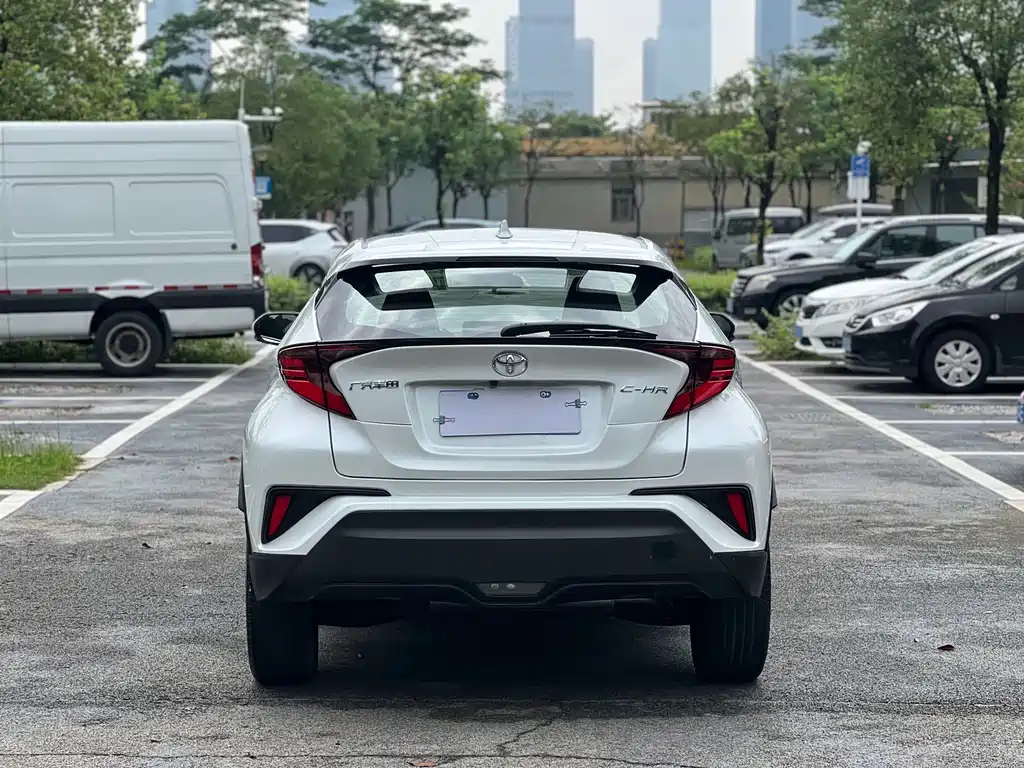 Toyota C-HR 2023 2.0L Luxury