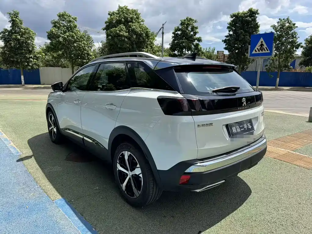 Peugeot 4008 — миниатюра 6