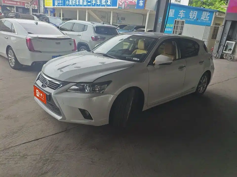 Lexus CT 2015