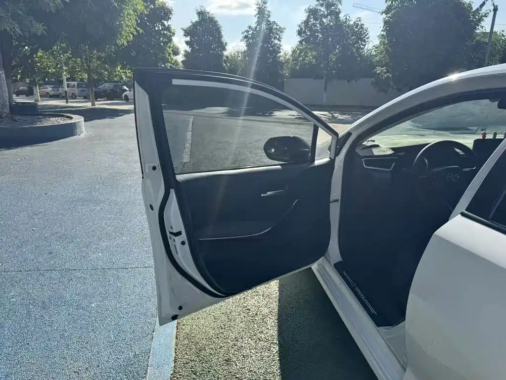 Toyota Corolla — миниатюра 14