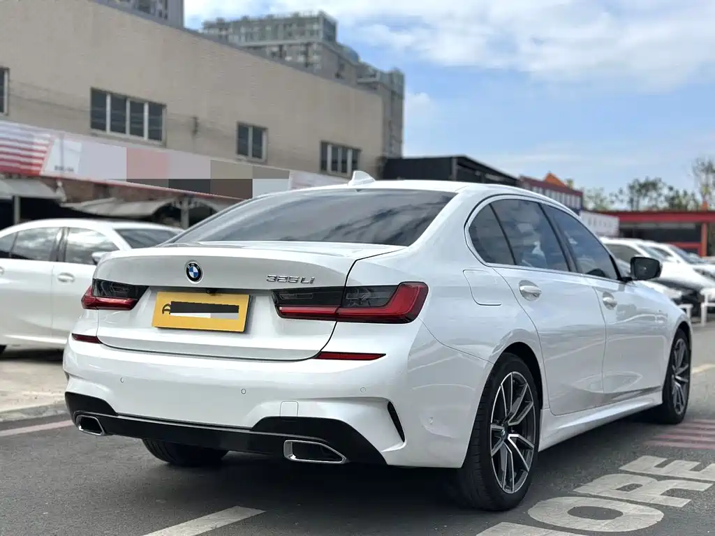 BMW 3 Series — миниатюра 12