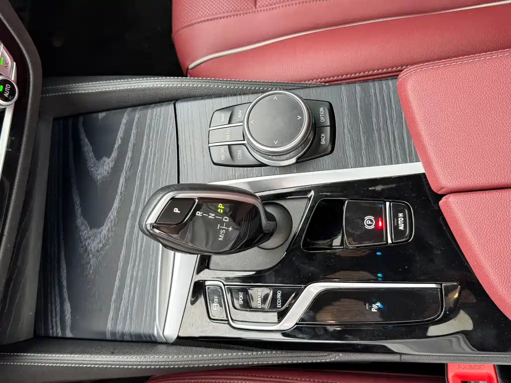 BMW 5 Series — миниатюра 19